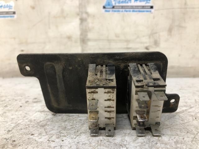 Freightliner COLUMBIA 120 SWITCH Dash Panel - Used