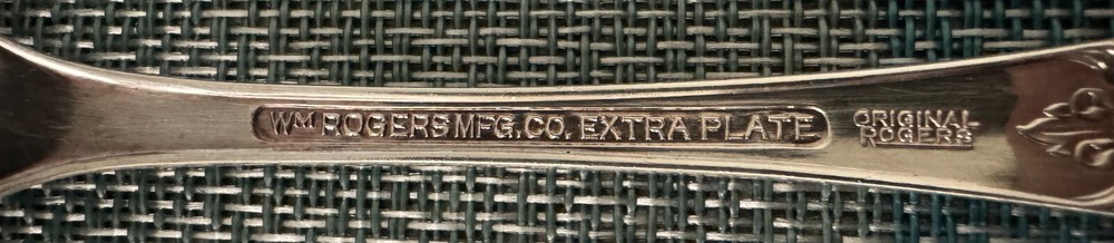 Solid Smooth Casserole Spoon Grand Elegance (Silverplate, 1959) by International