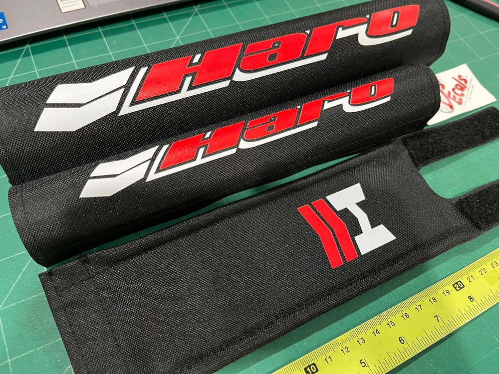Haro bmx pads padset with red lettering