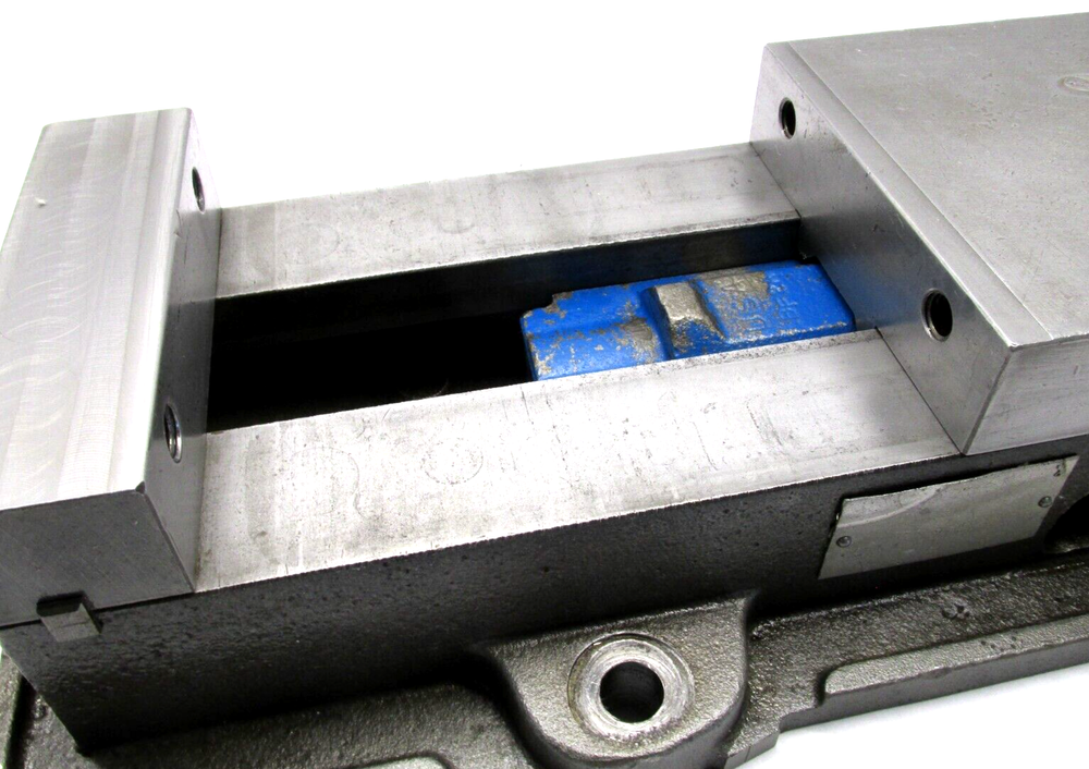 KURT ANGLOCK 6" MILLING MACHINE VISE - #D60