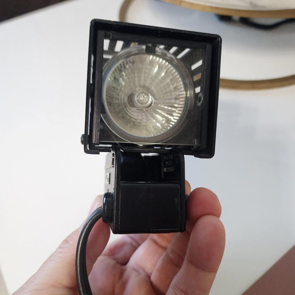 Anton Bauer UL2-20 Ultralight 2 Camera Mounted Light Excellent working condition