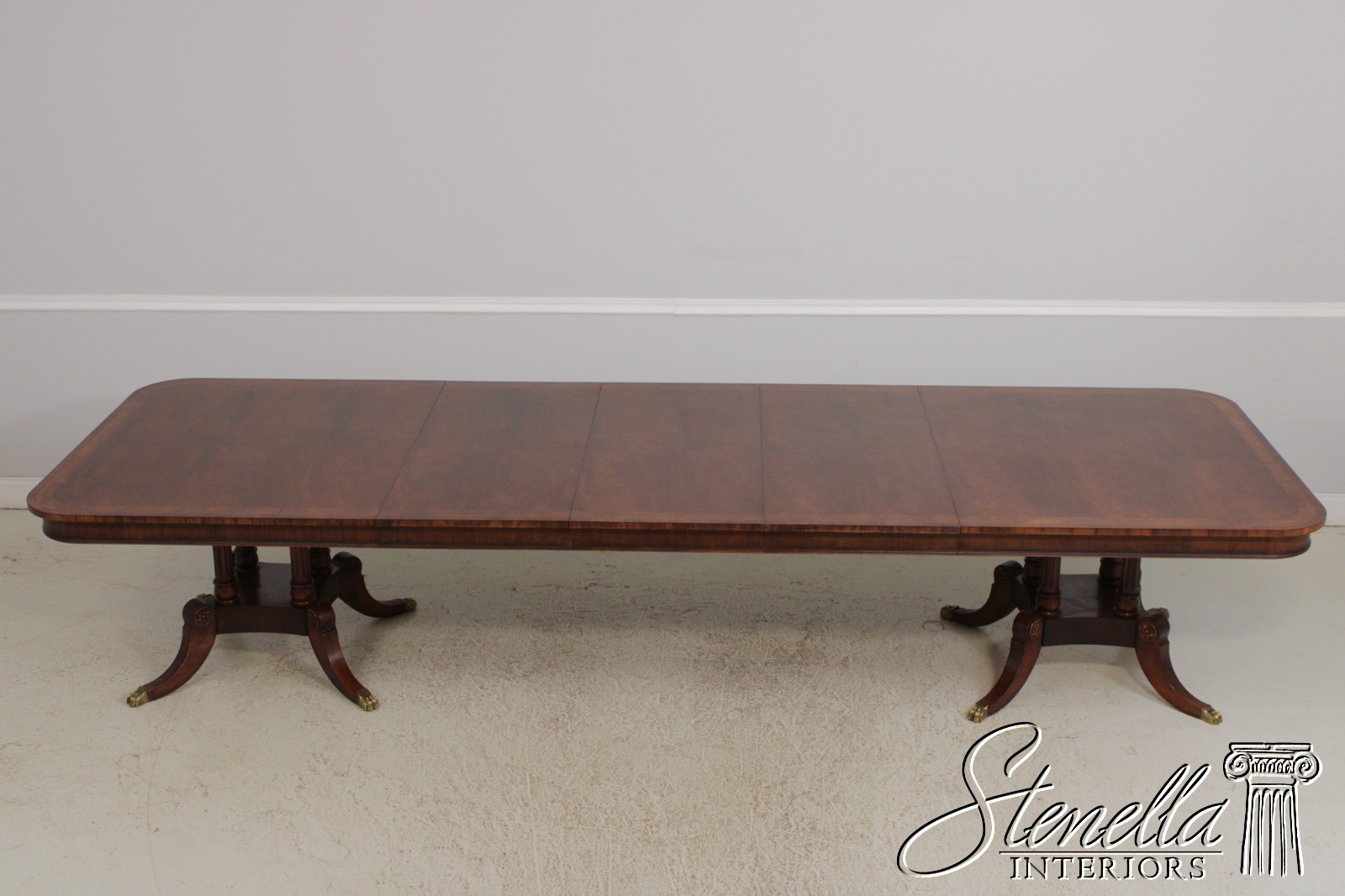 L72025: HENREDON Mahogany Double Pedestal Inlaid Dining Table