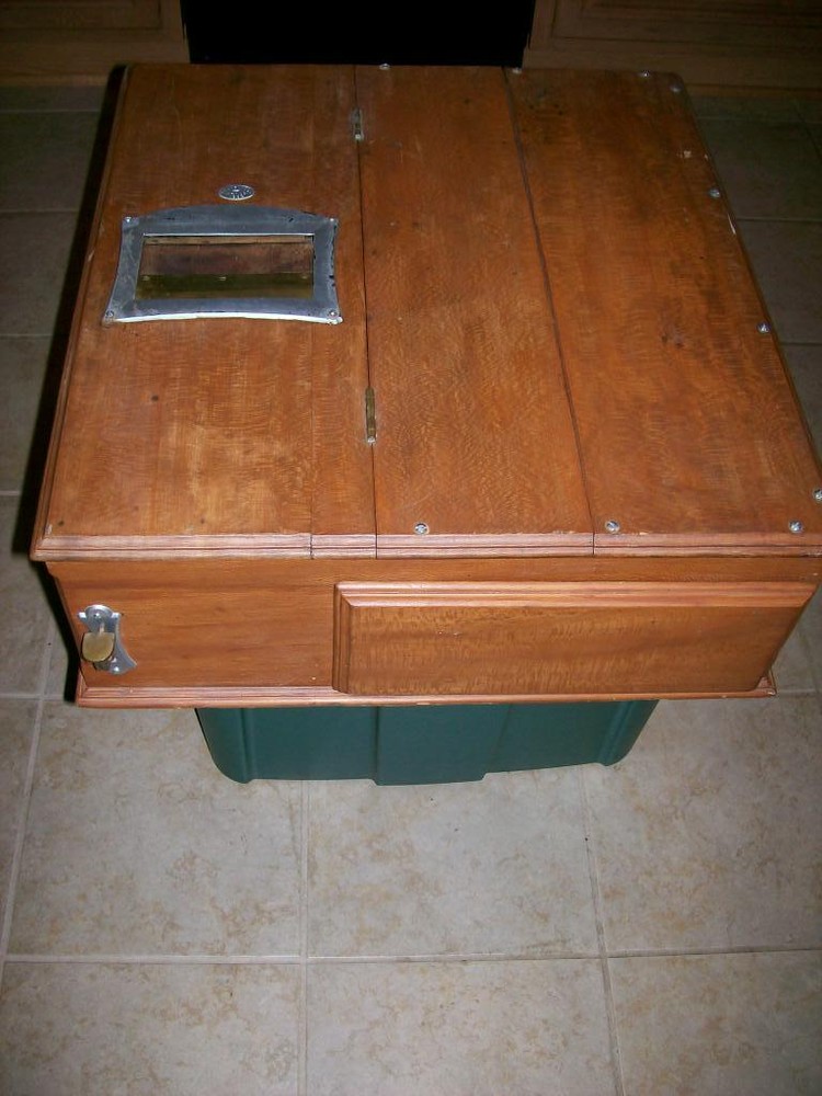 CASH REGISTER ( CANDY STORE COUNTER TOP REGISTER)