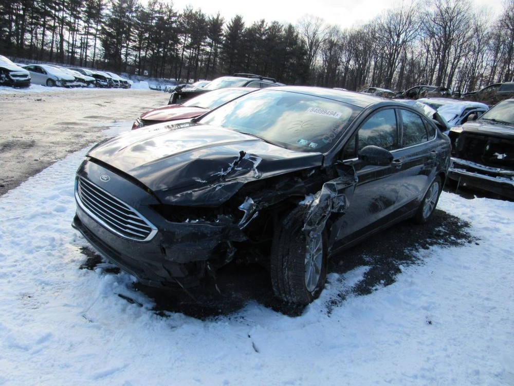 FUSION 2020 Glove Box 1022907