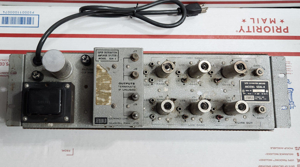 Jerrold SDA-4 UHF/VHF Amplifier museum piece