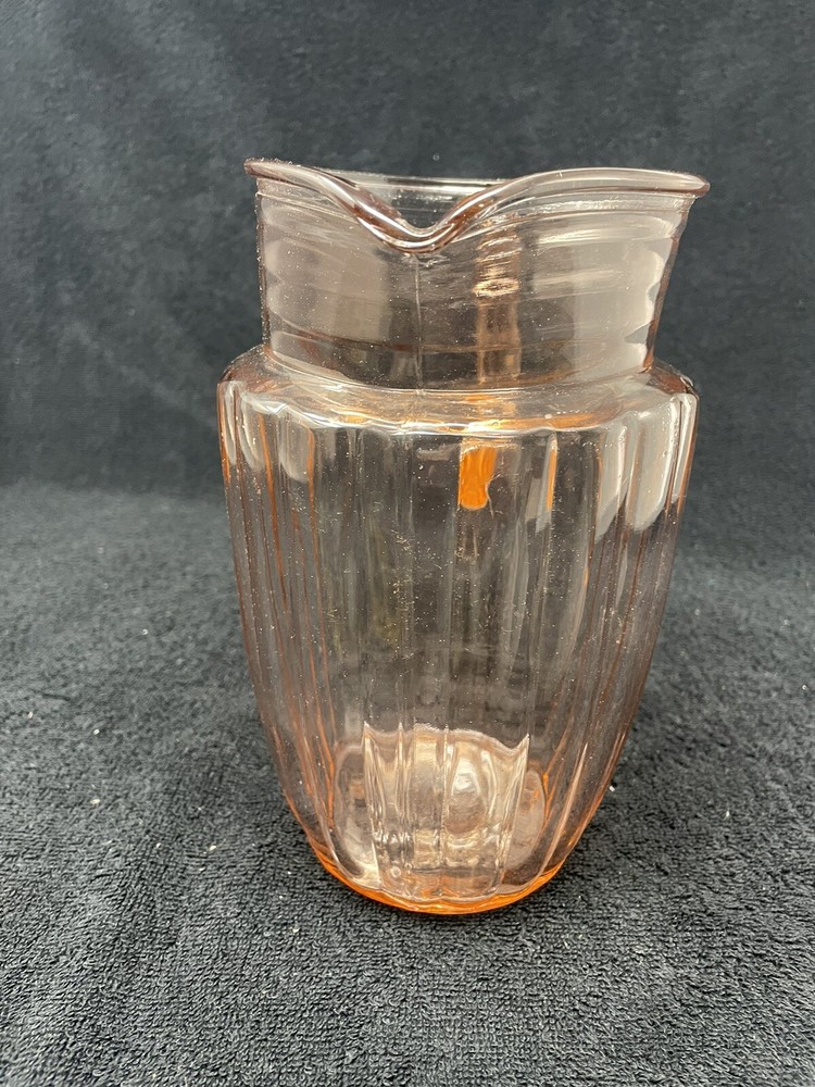 Anchor Hocking Pillar Optic Pink: Serving Pitcher, 8"