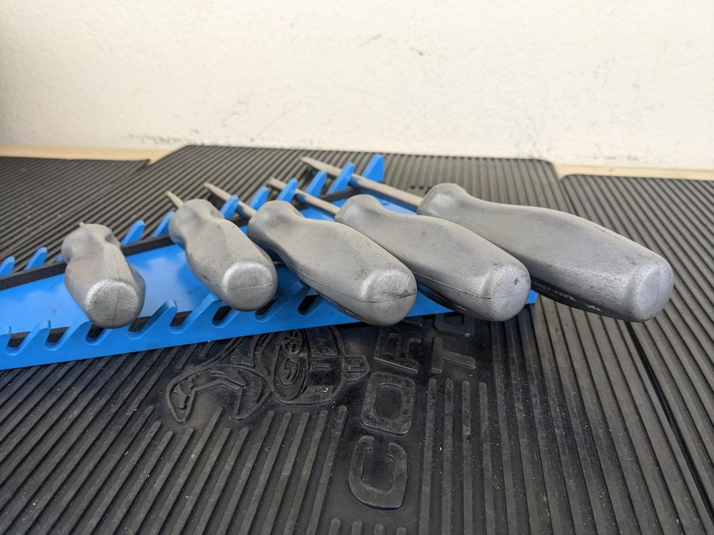 #bd800 SNAP ON 5 PIECE COMBO SCREWDRIVER SET - DARK TITANIUM