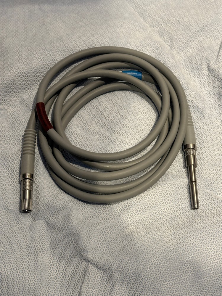 STRYKER ENDOSCOPY LIGHT CABLE 110 inches