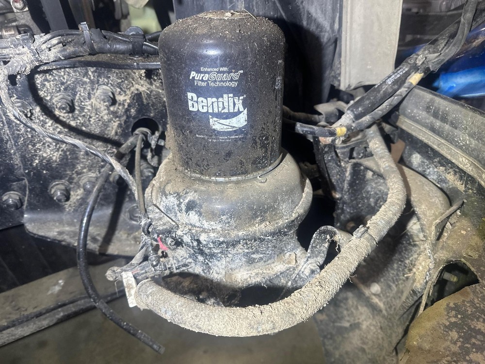 Bendix AD-9SI Air Dryer - Used
