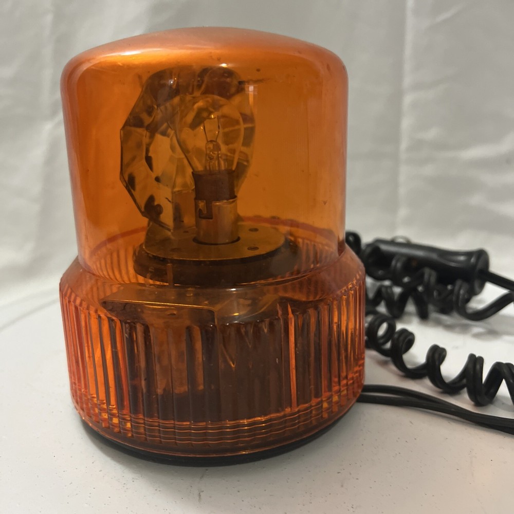 Rotating Beacon Light, Yellow Globe, 12 Volt, Lighter Plug & Cord, Magnet Base.