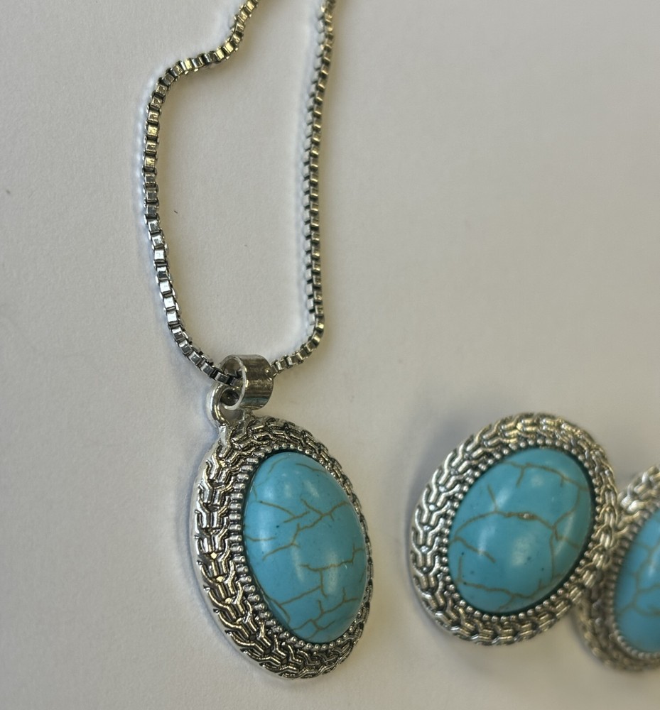 DIY Turquoise Necklace and Earrings Set