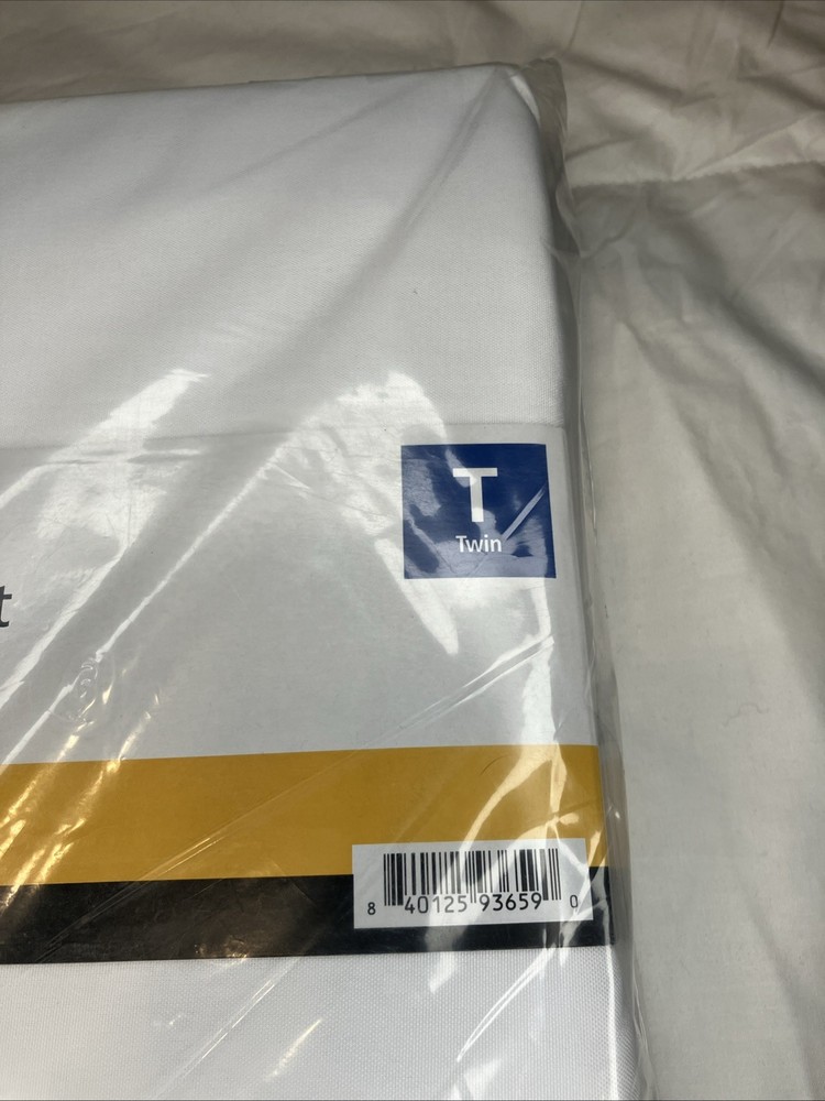 NEW Mainstays Microfiber 3 Piece Sheet Set Twin ~ White