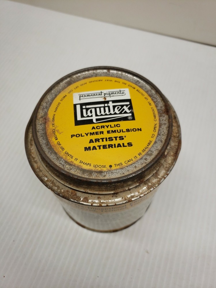 Liquitex Modeling Paste Container is unopened.