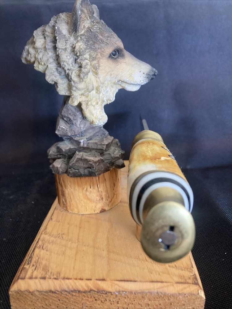 Decorative Bone Handle Hunting Blade Knife with Wolf Display Stand