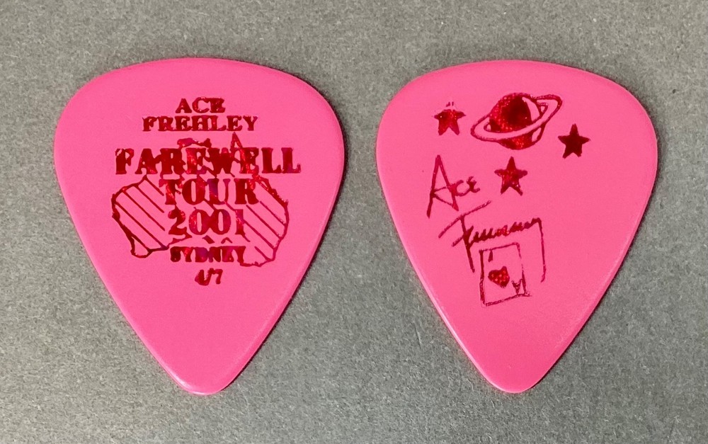 ⚡️KISS Ace Frehley Farewell prism red on pink guitar pick - Sydney Australia 4/7
