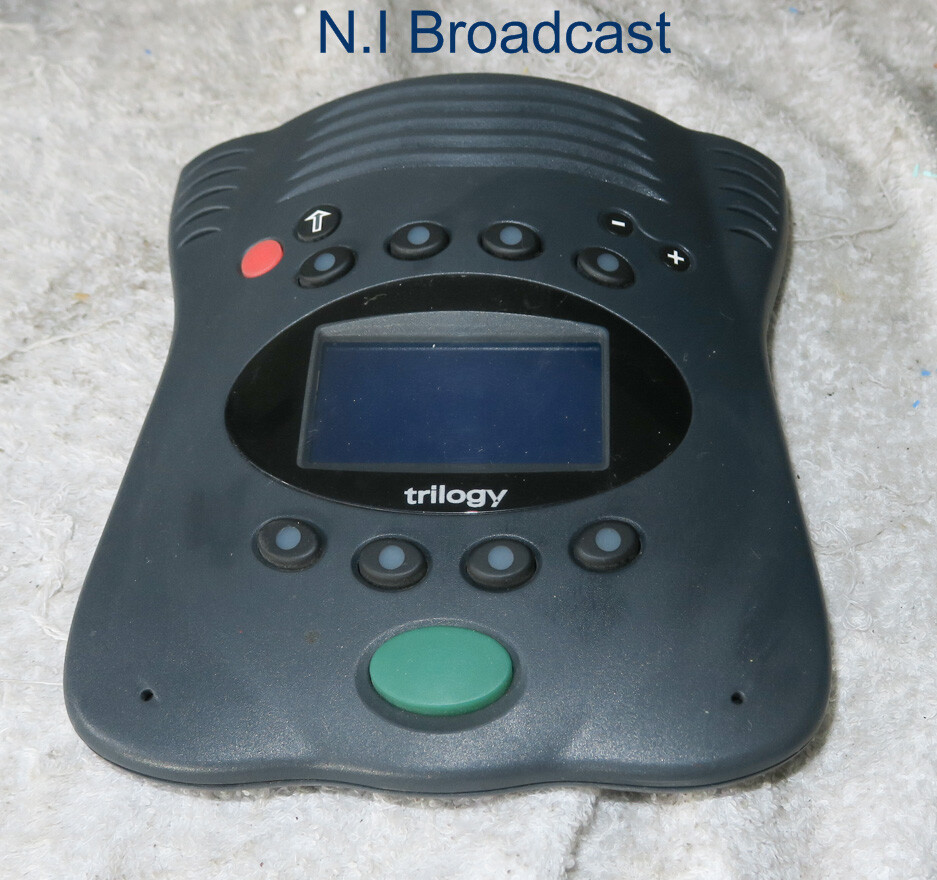 5x trilogy call station desktop units