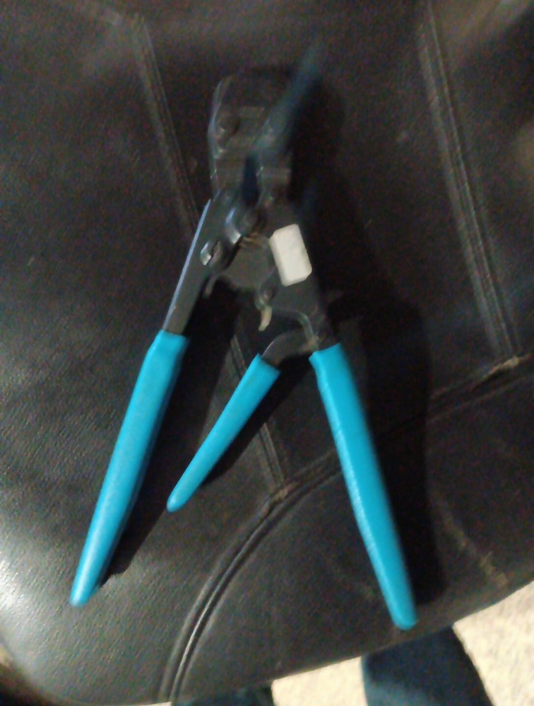 Sharkbite Pex Clamp Tool 3/8" - 1" (865895