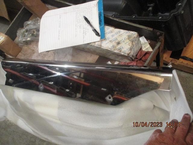For FREIGHTLINER FLD112 SD GRILLE SHELL , FL