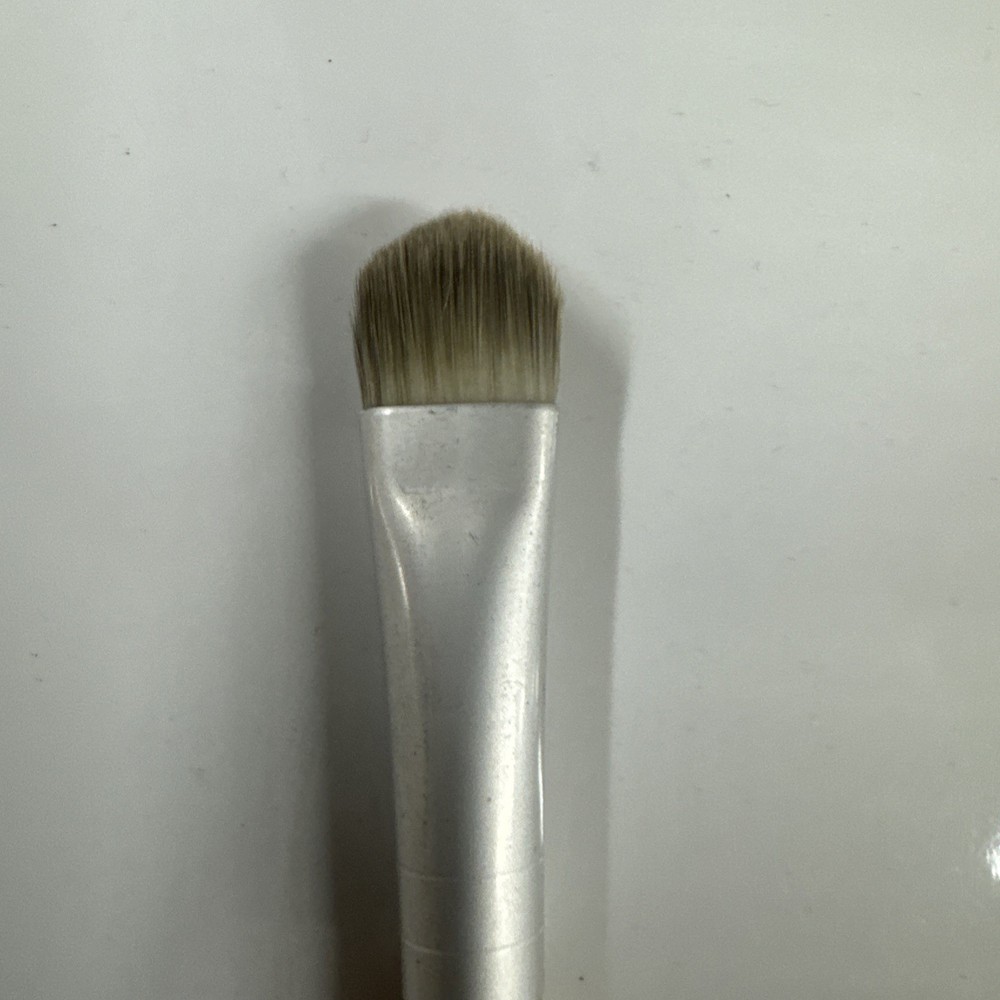 LILIQUE Eye Defining Make-Up Brush