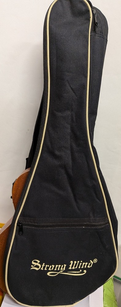 Ukulele Donner DUT-43 Electro Acoustic Instrument Strap & Bag 4 String