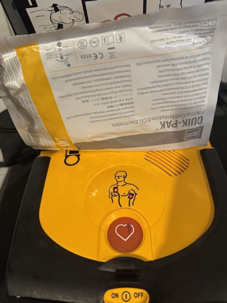 Physio-Control LIFEPAK CR Plus - Extras & Carry Case