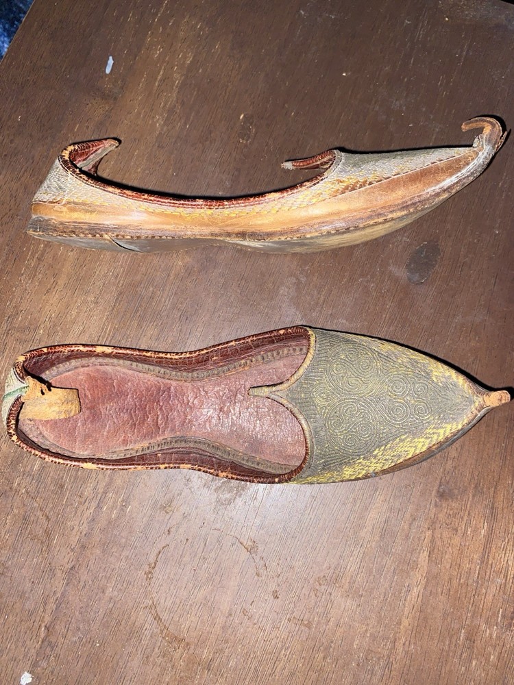 Middle Eastern/Turkish Shoes Vintage Decorative