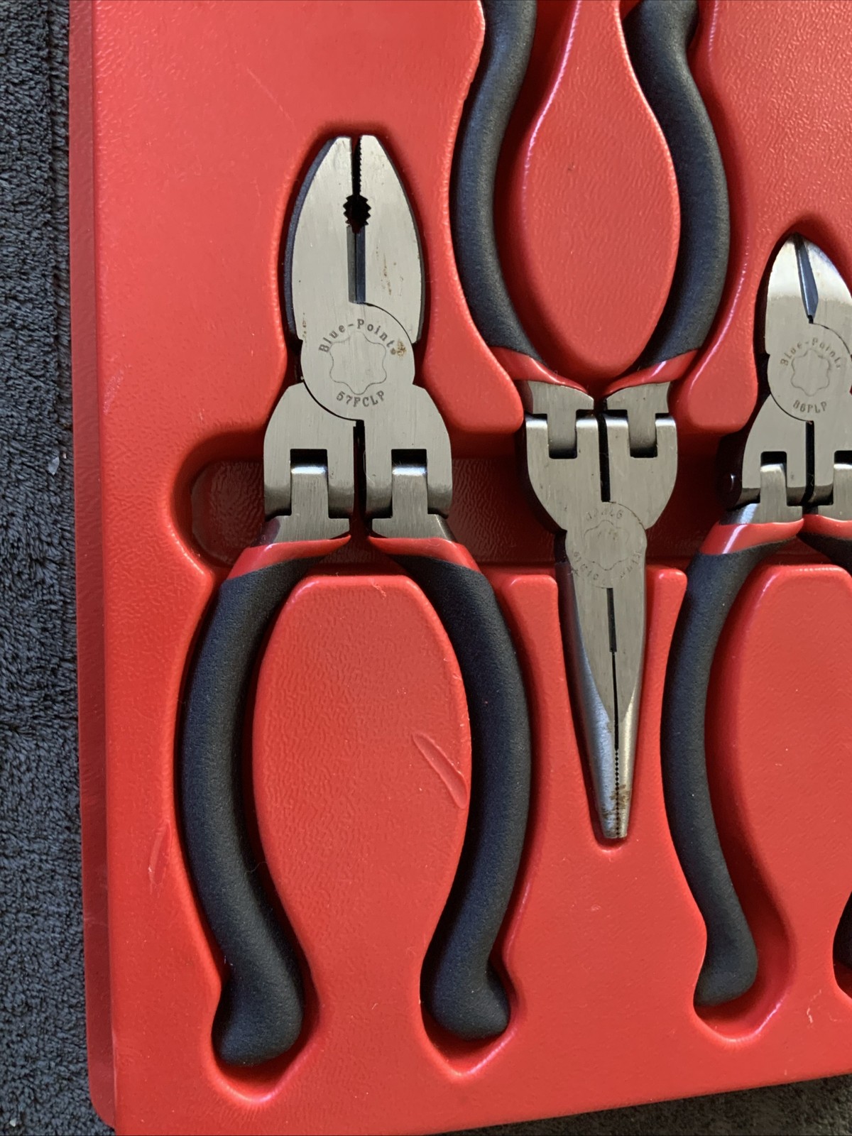 Blue Point 3pc Flexible Pliers Set…3pc…good Snape…tray Is Cracks…