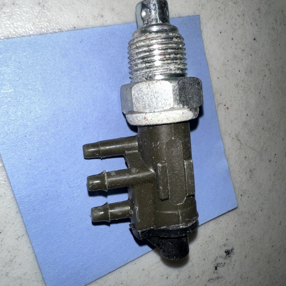 Filko Ported Vacuum Switch 38-124