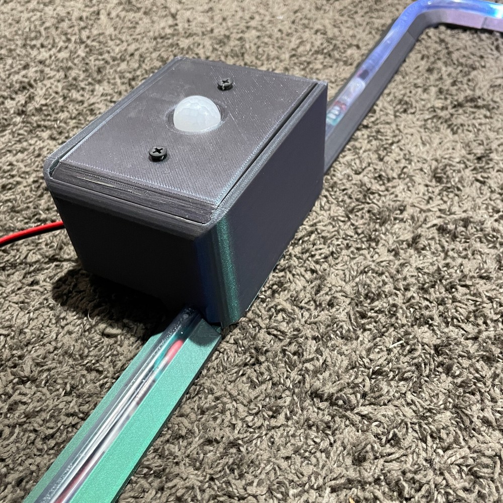 The WaterLoop Chase the Bubble: A Mesmerizing Toy That Keeps Your Cat Engaged!
