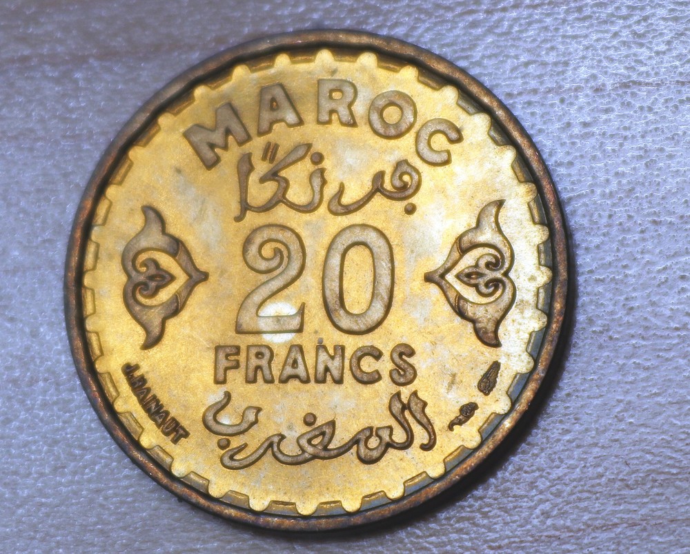 1371 (1952) Morocco 20 Francs