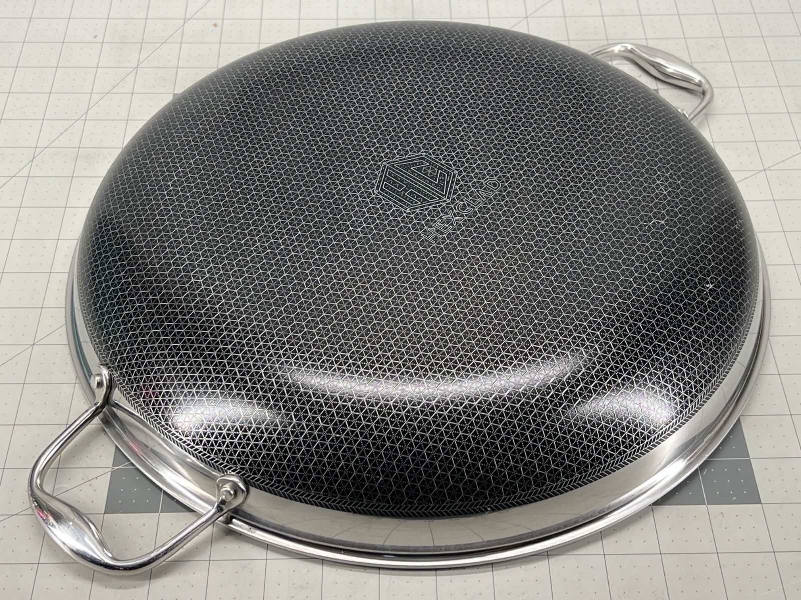 HexClad Hybrid Nonstick 14" Frying Pan, No Lid - Used