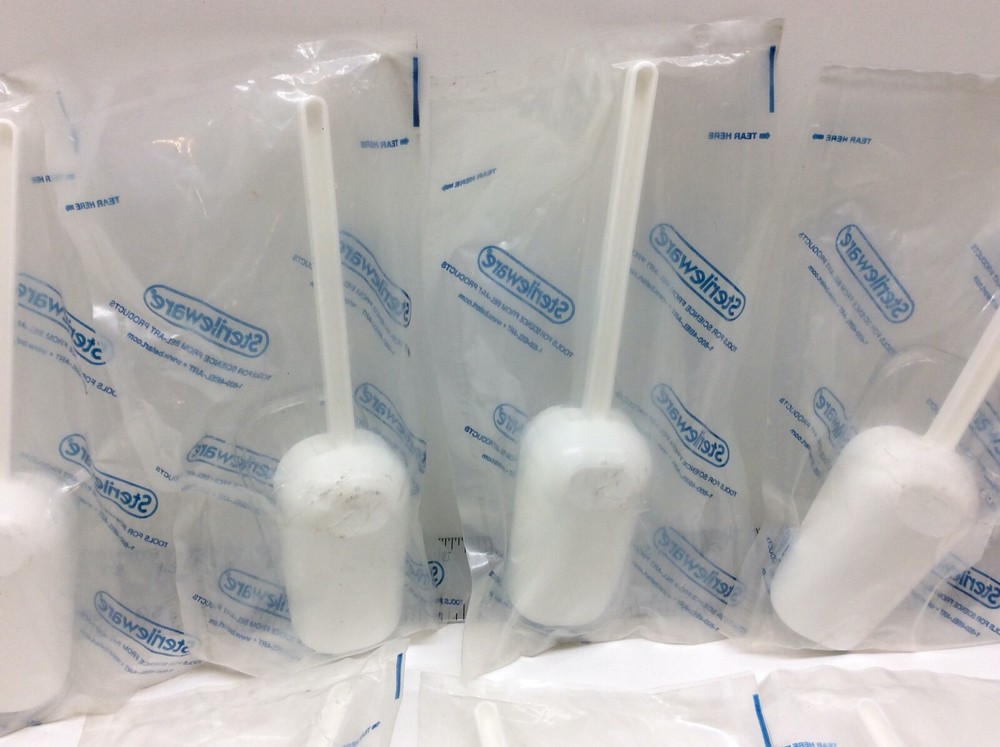 7 - Bel-Art Sterileware Sampling Scoop 2 oz White