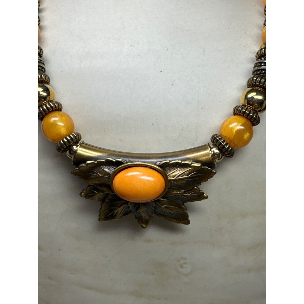 Vintage Flower Choker