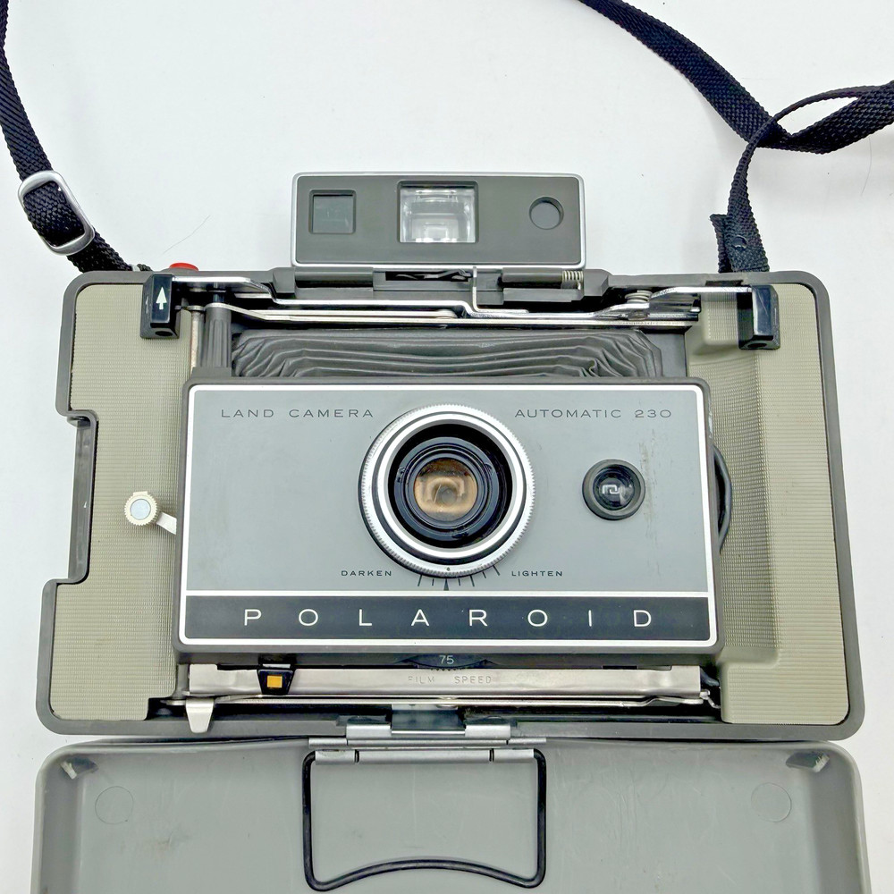 Polaroid Automatic 230 Vintage Land Camera With Strap & Case - Untested