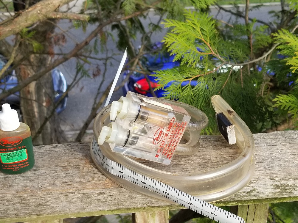 SLACK TUBE MANOMETER DWYER 1211