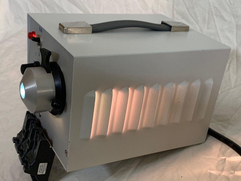 Fiber Optic Light Source Universal Scholly Fiberoptik 150H (Excellent Condition)