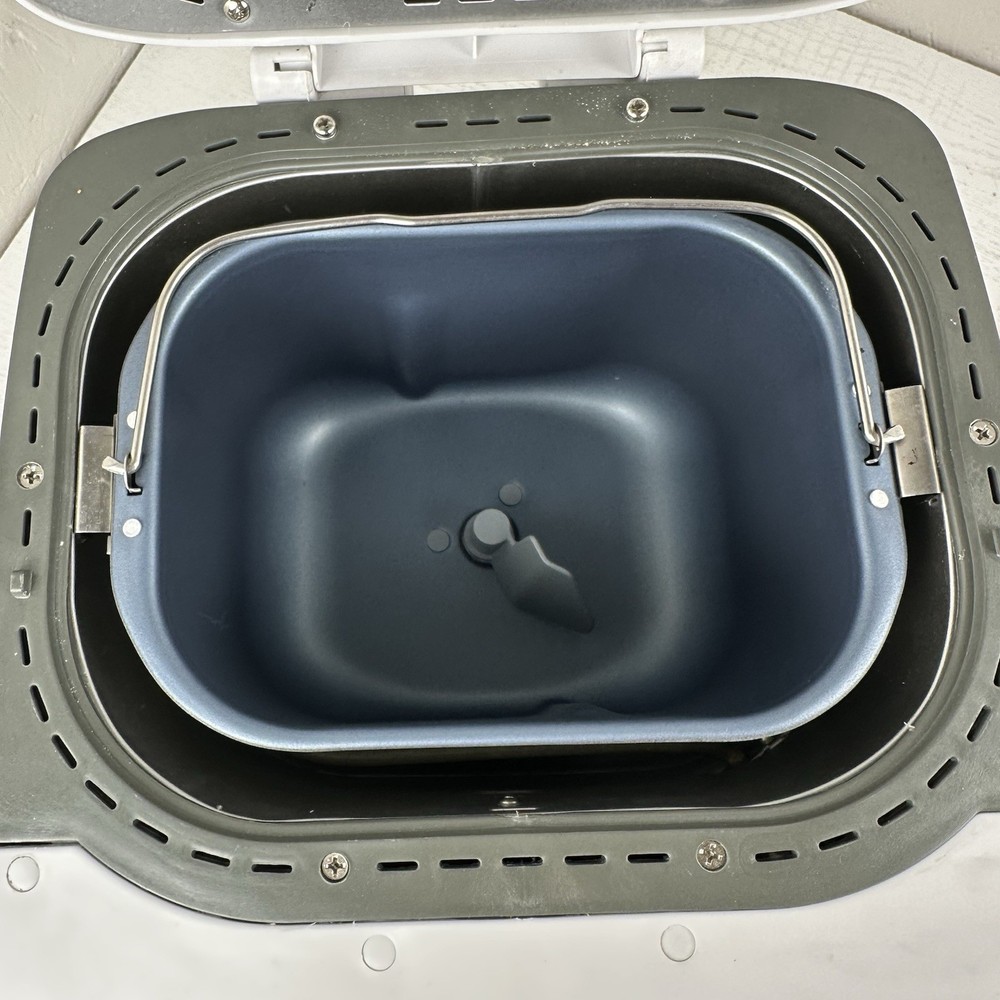 Oster Express Bake Electric Automatic 2 Lb Bread Maker Model 5838 White Tested