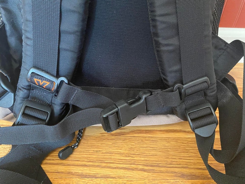 Coleman Exponent Hiking Backpack Padded Back & Straps 100% Nylon
