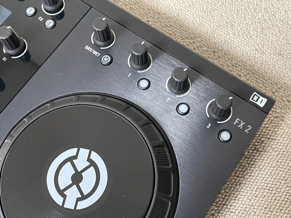 Native Instruments Traktor Kontrol S2 MK1 DJ Controller 2-Channel with Adaptor