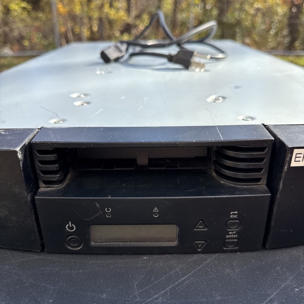 Quantum SuperLoader 3 L700 Tape Autoloader LTO Library Rackmount w/ Power Cable
