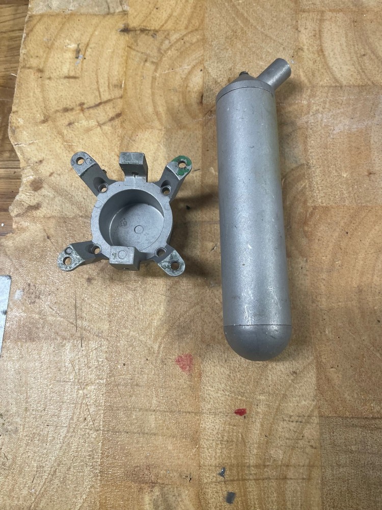 K & B MUFFLER AND ENGINE MOUNT BACK PLATE