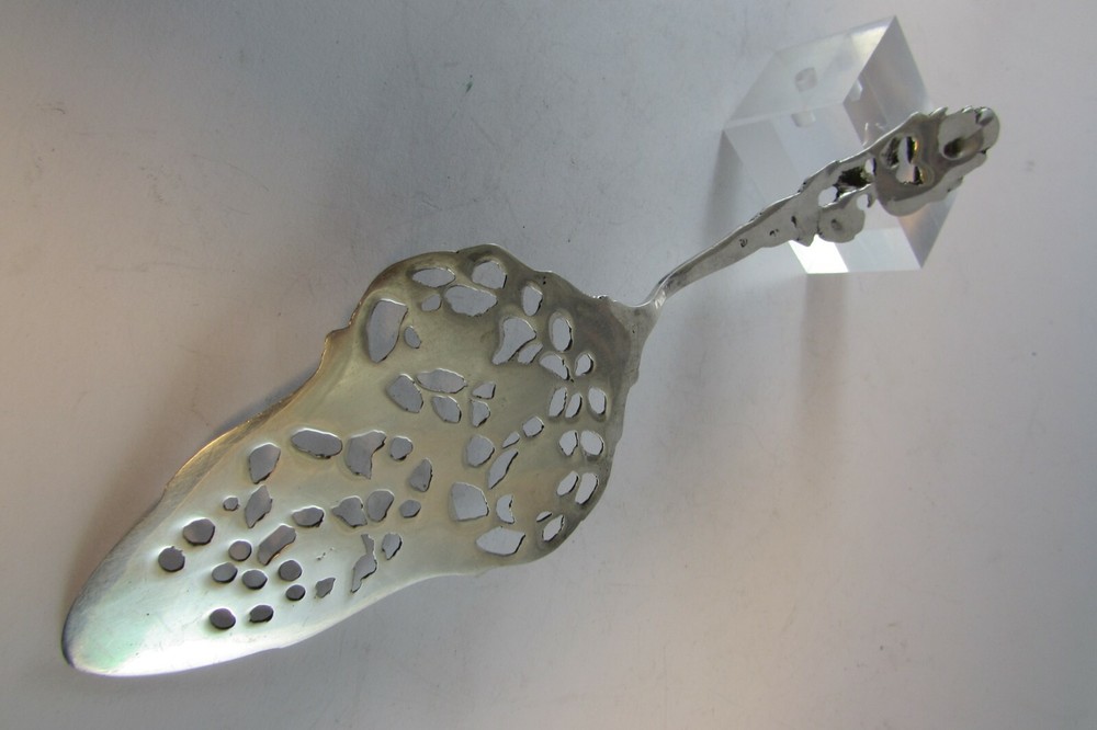 SOLID SILVER PIE SERVER CAKE SERVING 800Silver Rose Pattern Hazorfim Israel 1960