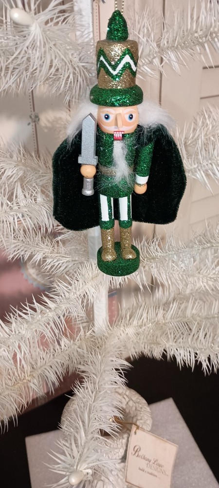 KURT ADLER 6" -GREEN NUTCRACKER KING ORNAMENT--AS SHOWN-2017