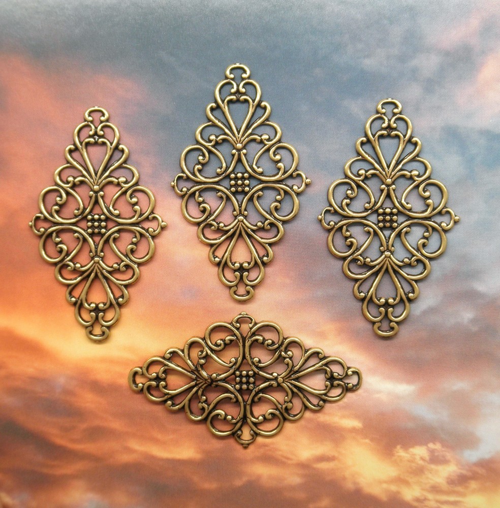 #1748 ANTIQUED GOLD DIAMOND SHAPE OPEN FILIGREE COMPONENT - 2 Pcs