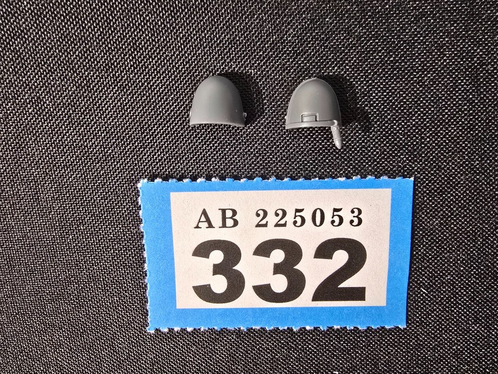 Games Workshop Warhammer 40k Bits Space Marines Shoulder Pads