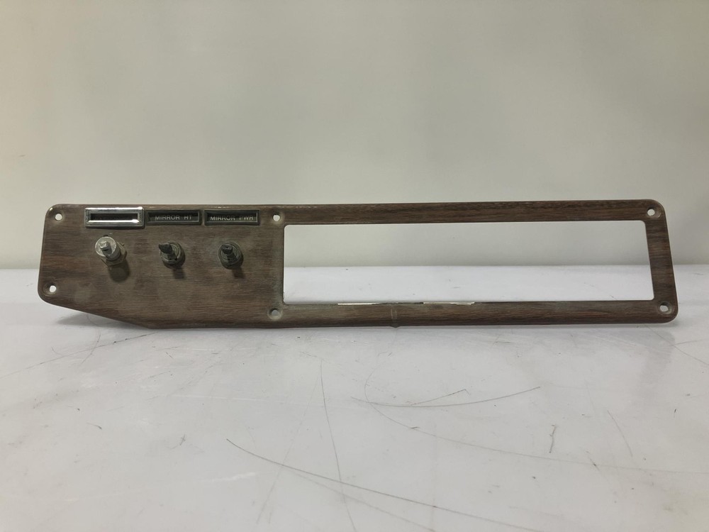 1988-2004 Freightliner FLD120 SWITCH Dash Panel - Used