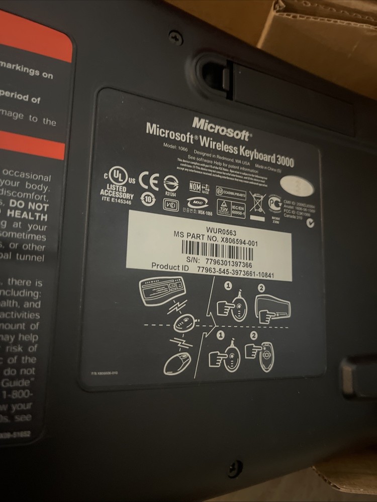 Microsoft Wireless optical Desktop 3000 Keyboard & Mouse Ergonomic combo