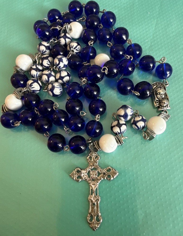 Vintage Italian Crucifix Rosary Blue Glass & White Ceramic Beads Italy 32”