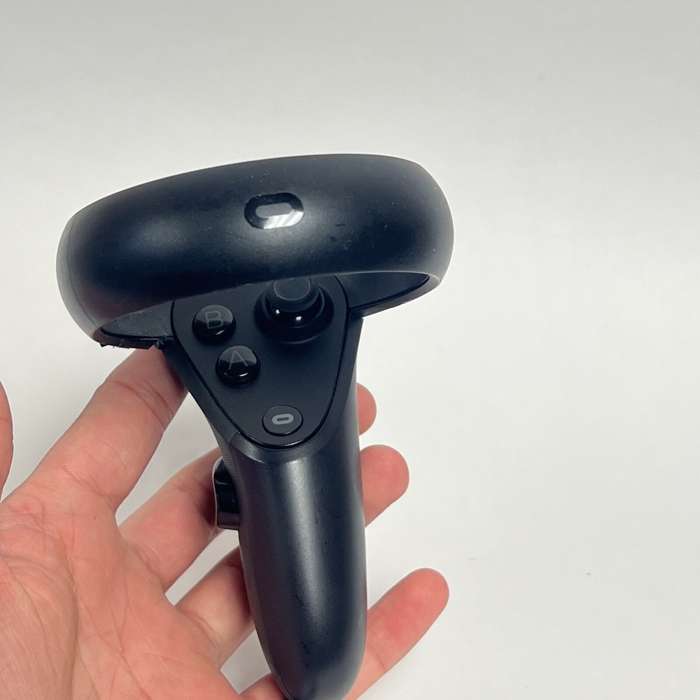 Genuine Oculus Quest 1 Controller (Right Only) MI-BL - Black Controller