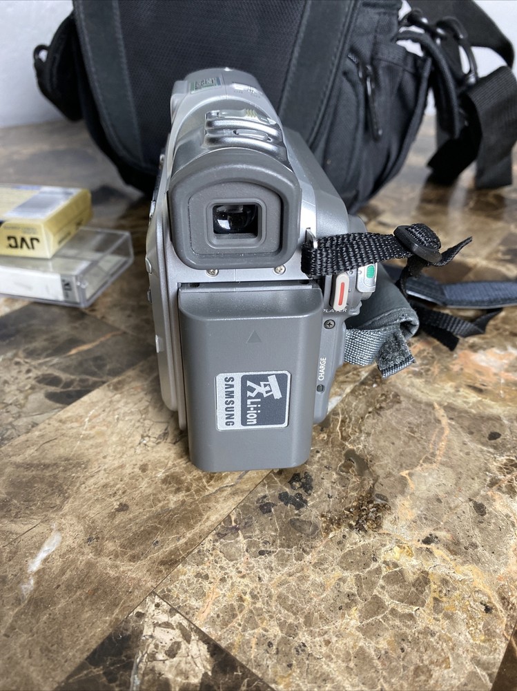 Samsung SCD303 Digital Video Camera W Carry Case See Description handheld